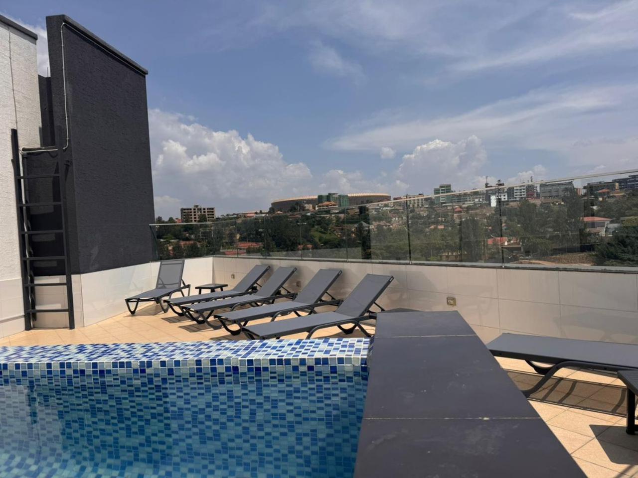 Cascadia Apartments Kigali Bagian luar foto