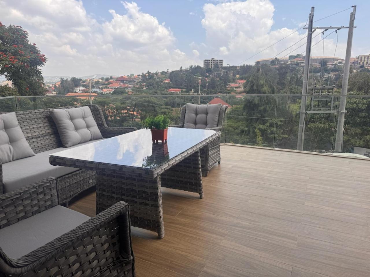Cascadia Apartments Kigali Bagian luar foto
