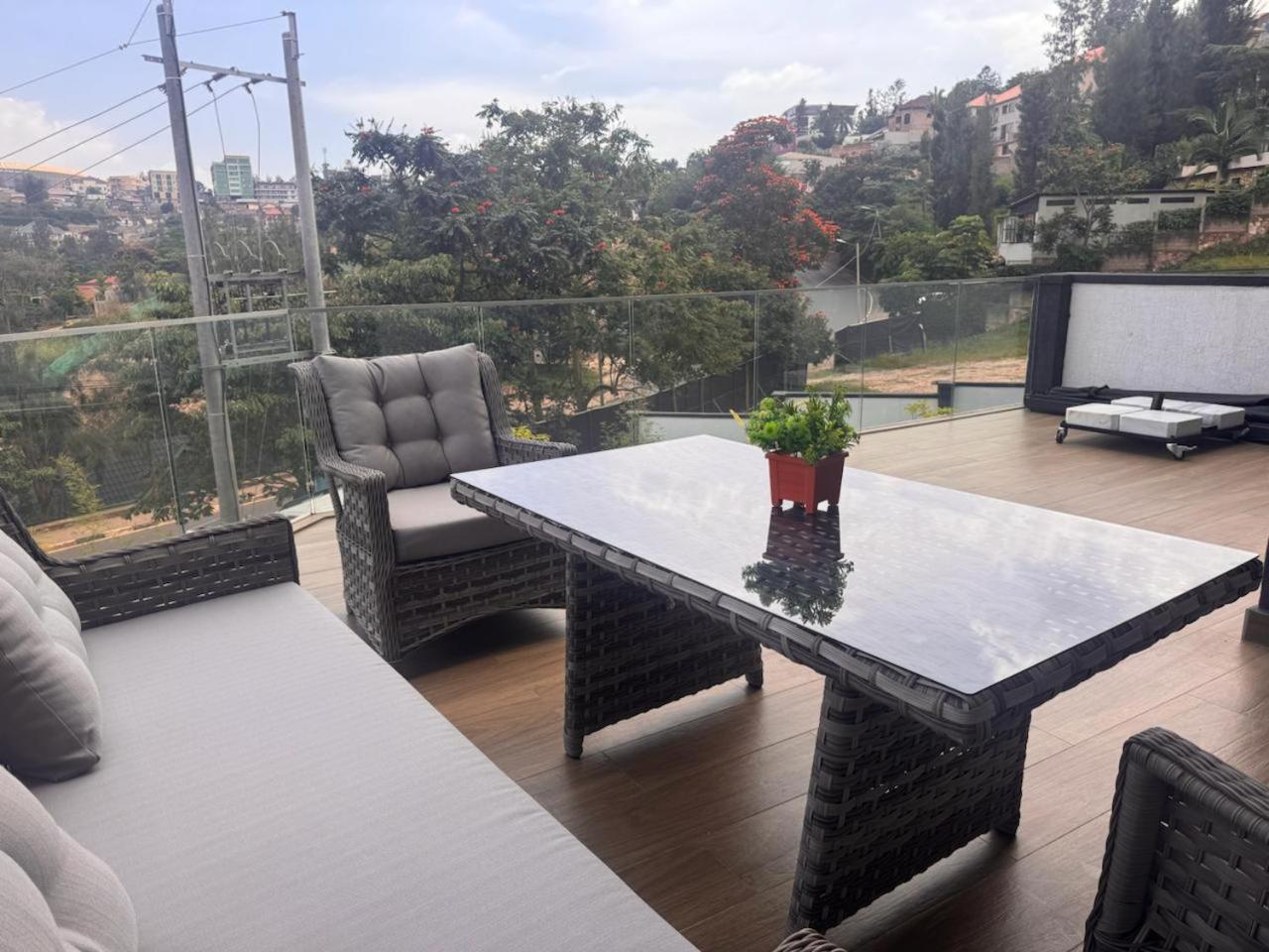 Cascadia Apartments Kigali Bagian luar foto