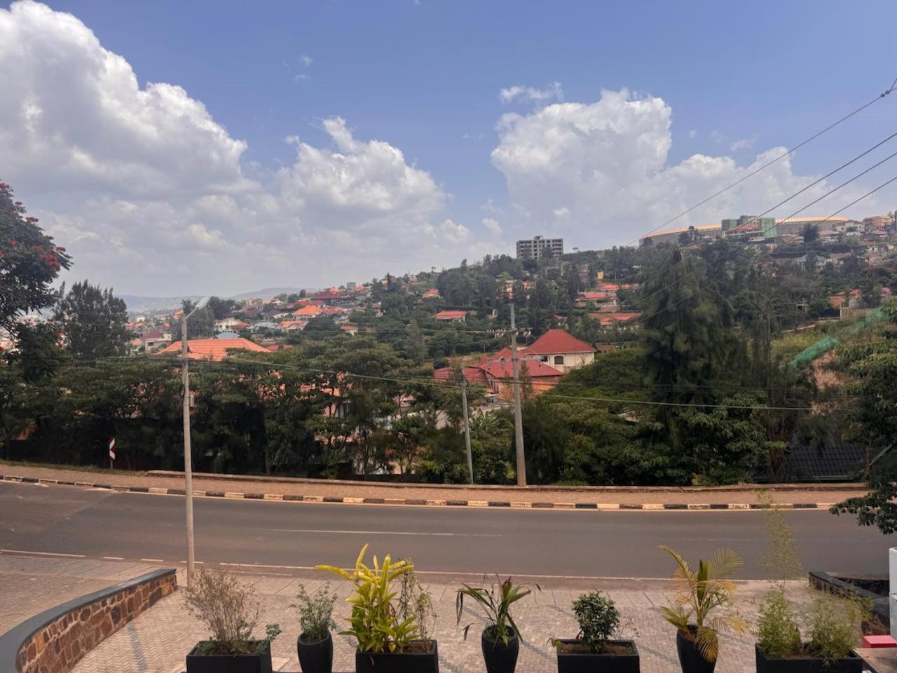 Cascadia Apartments Kigali Bagian luar foto