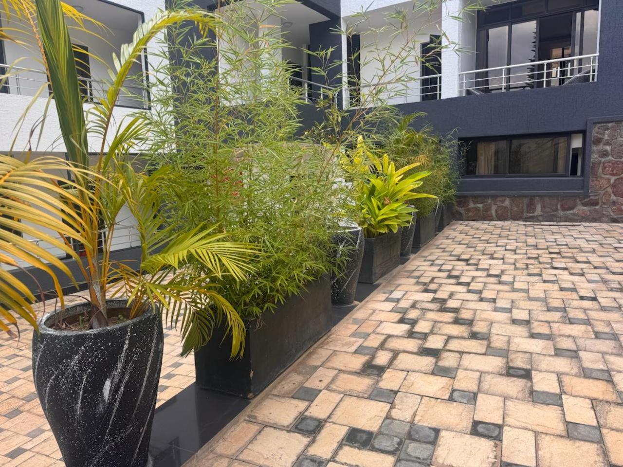 Cascadia Apartments Kigali Bagian luar foto