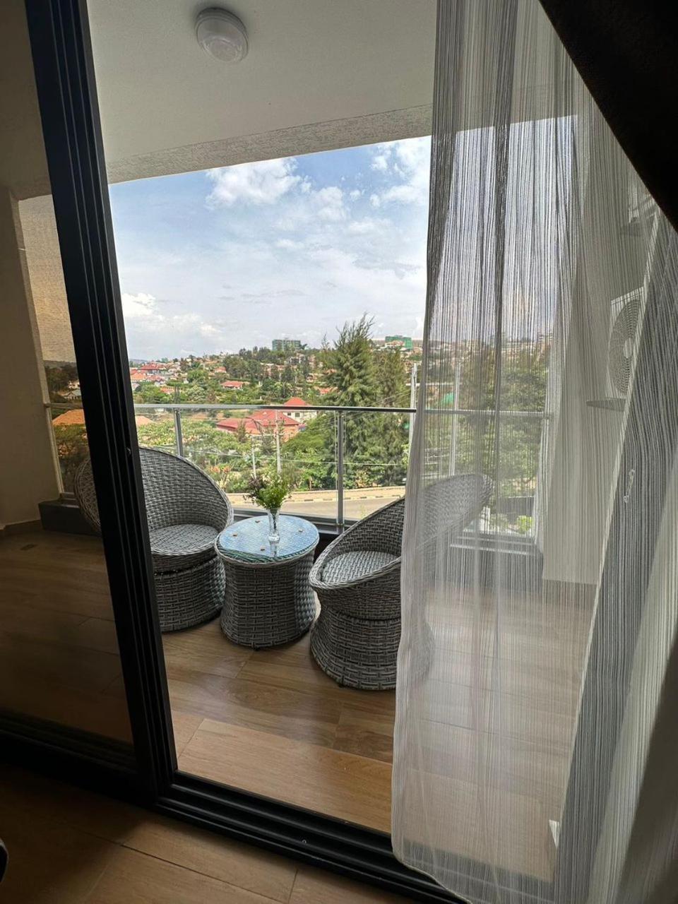 Cascadia Apartments Kigali Bagian luar foto